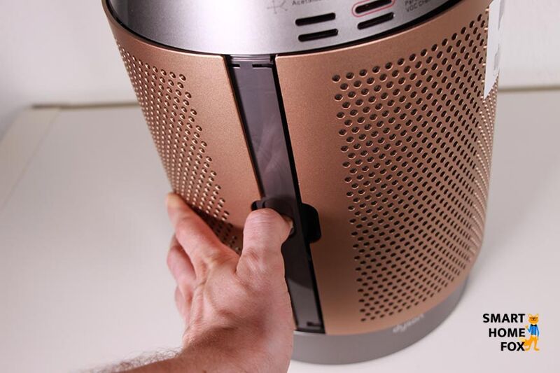 Ползунок вентиляционной решетки Dyson Purifier Cool сдвинут вниз....